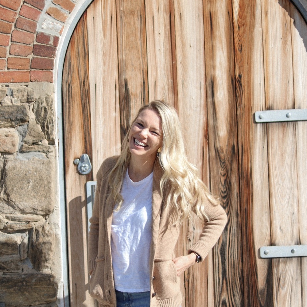 Meet your Posher, Leslie